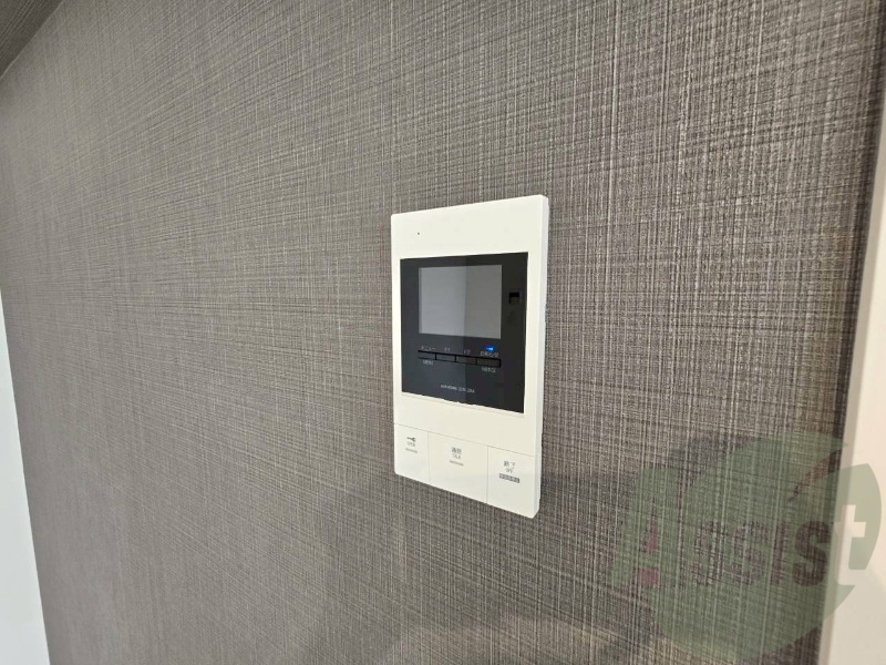 TVモニター付インターホンです。来客者の顔が見えるので安心! TVモニター付インターホンです。来客者の顔が見えるので安心!