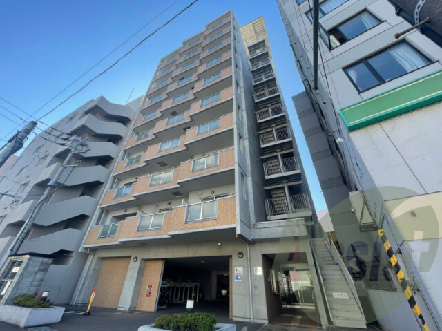 レフィーナ円山の外観