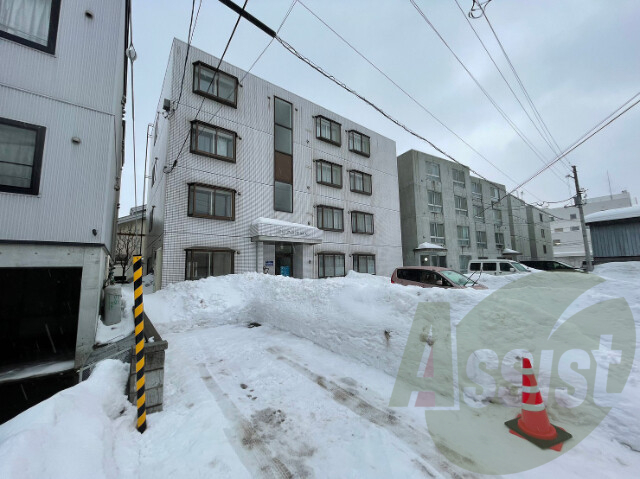 ロイアル麻生東の外観
