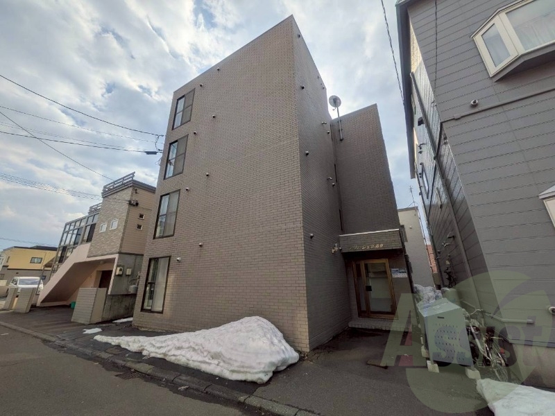 ラリューシュ新道東の外観