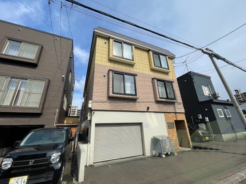 エクシード南15条の外観