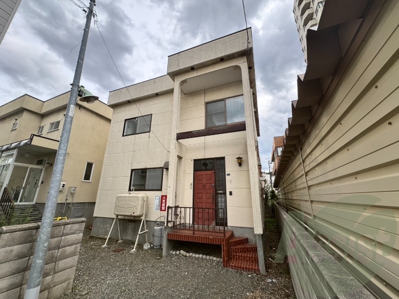 北4条西30丁目戸建の外観