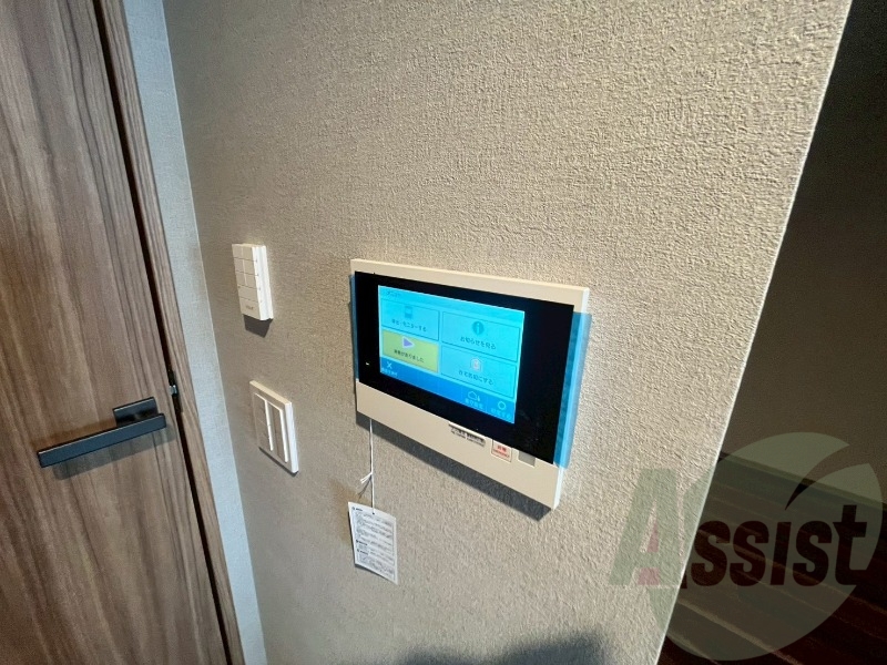 TVモニター付インターホンです。来客者の顔が見えるので安心! TVモニター付インターホンです。来客者の顔が見えるので安心!