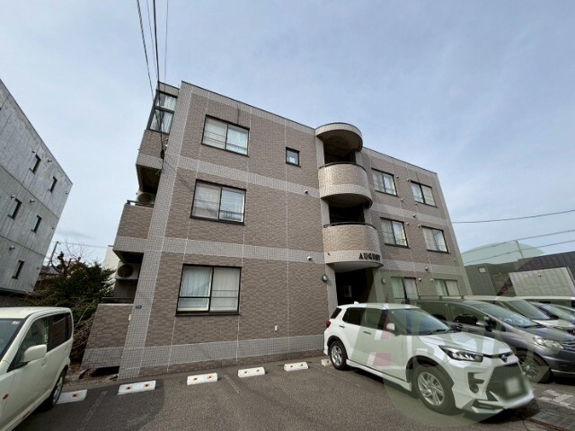 AUGUSTの外観