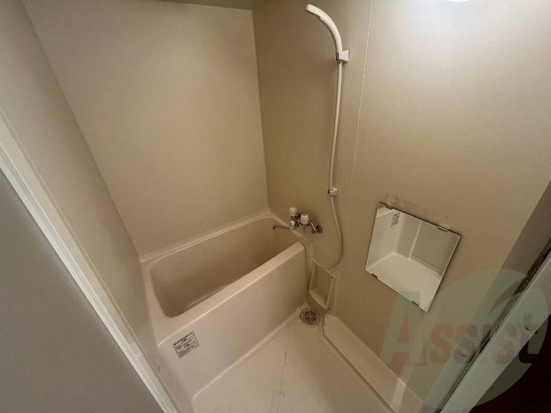 疲れを癒すには湯船でゆっくりするのが良いですよ。 疲れを癒すには湯船でゆっくりするのが良いですよ。