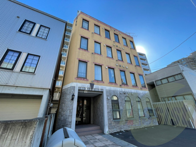 レラ円山の外観