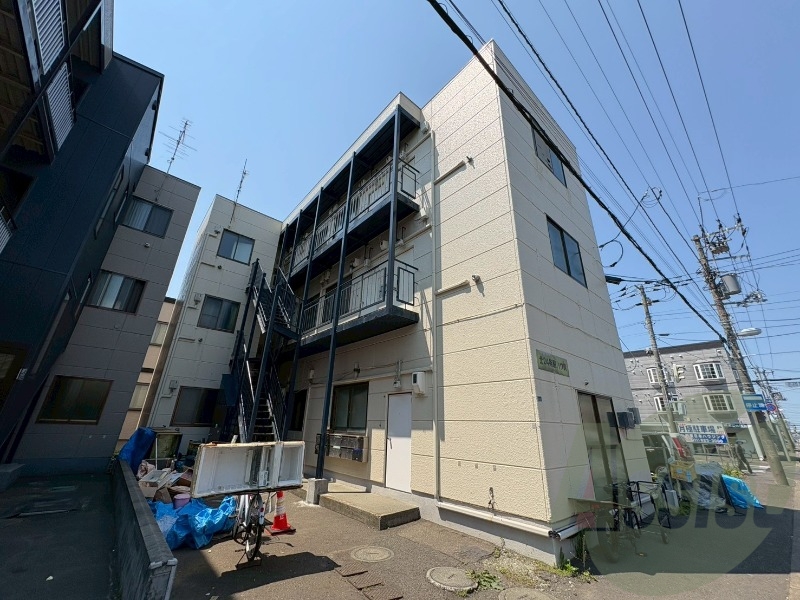 北24条駅ハウスの外観