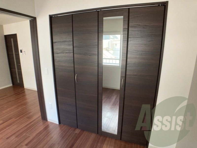 寝室の収納です。部屋がすっきり片付きます。 寝室の収納です。部屋がすっきり片付きます。