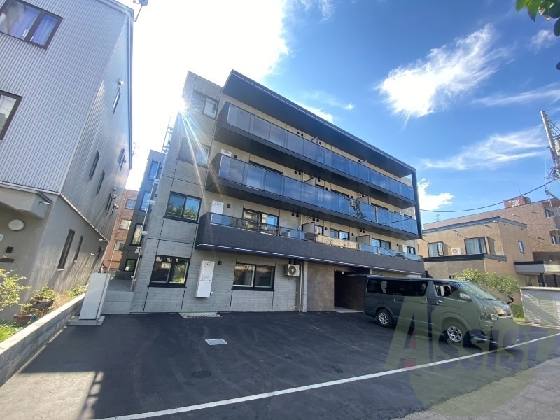 札幌市中央区南三条「SPARKLE 裏参道」 札幌市中央区南三条「SPARKLE 裏参道」