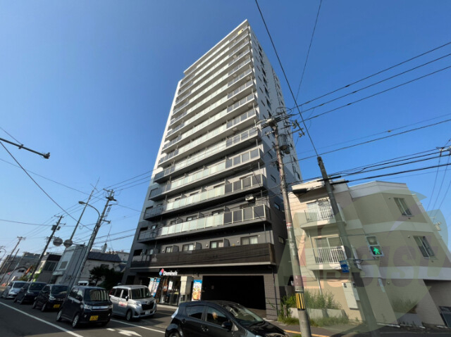 アルファスクエア北15条の外観