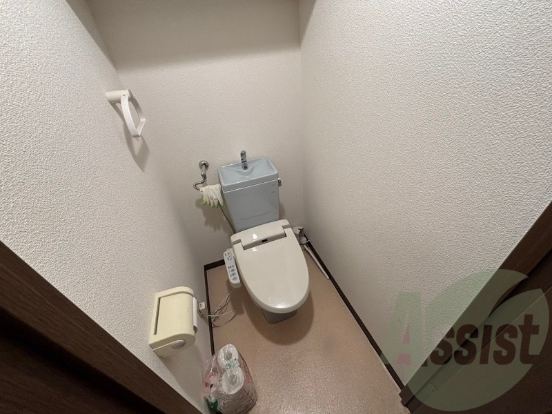 こちらはトイレです。清潔感があり、安心して使用できます。 こちらはトイレです。清潔感があり、安心して使用できます。
