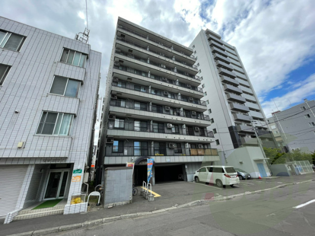 ルーブル4条館