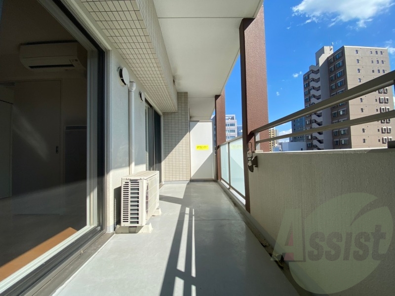 バルコニーです。天気の良い日には外干しができます! バルコニーです。天気の良い日には外干しができます!