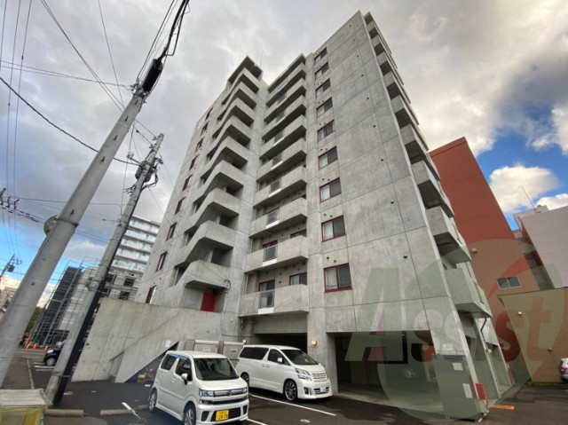 グランカーサ南11条の外観