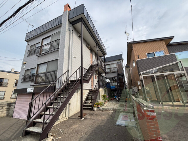 コーポ金沢の外観