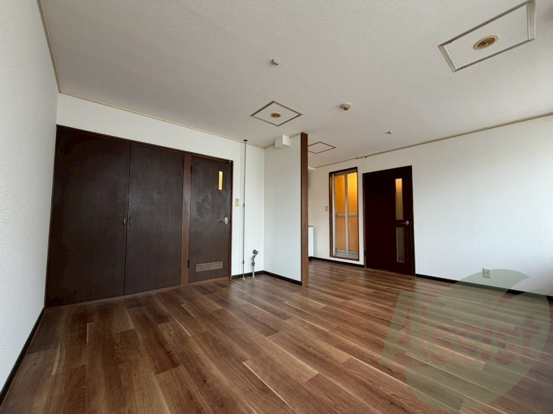 明るいお部屋は気持ちよく過ごせそうですね。 明るいお部屋は気持ちよく過ごせそうですね。