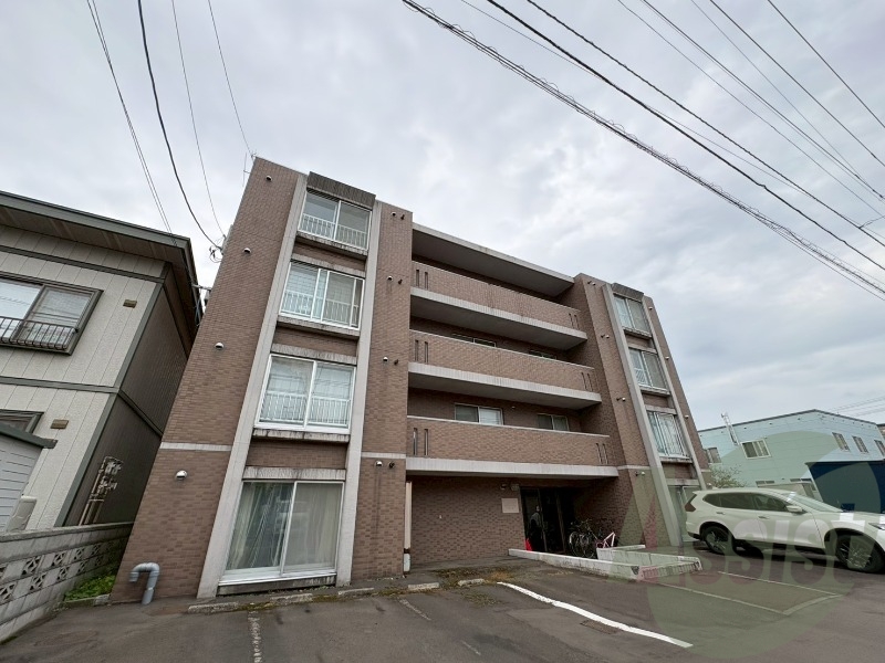 メゾンエクレーレ北37条の外観