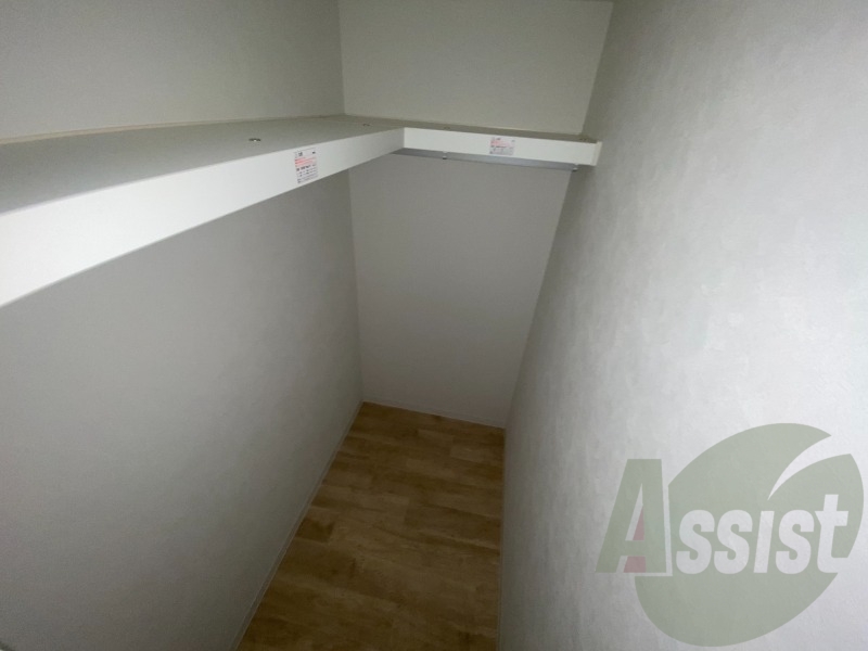 収納もバッチリあるのでお部屋が片付きますよ! 収納もバッチリあるのでお部屋が片付きますよ!