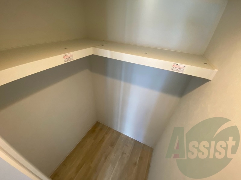 収納もバッチリあるのでお部屋が片付きますよ! 収納もバッチリあるのでお部屋が片付きますよ!