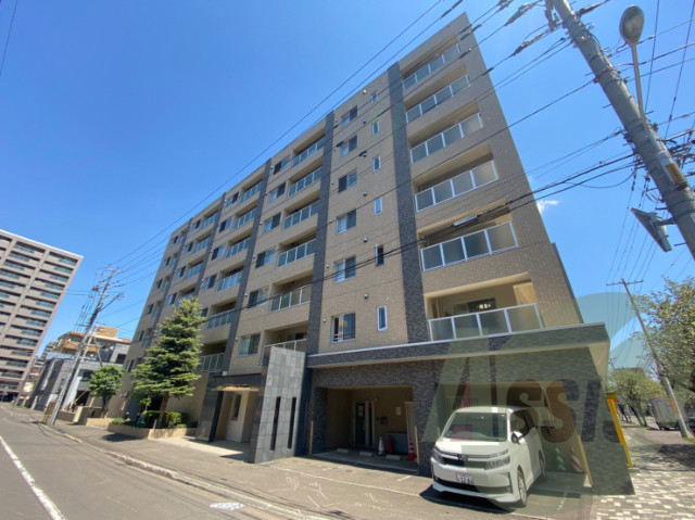 エナコート南円山の外観