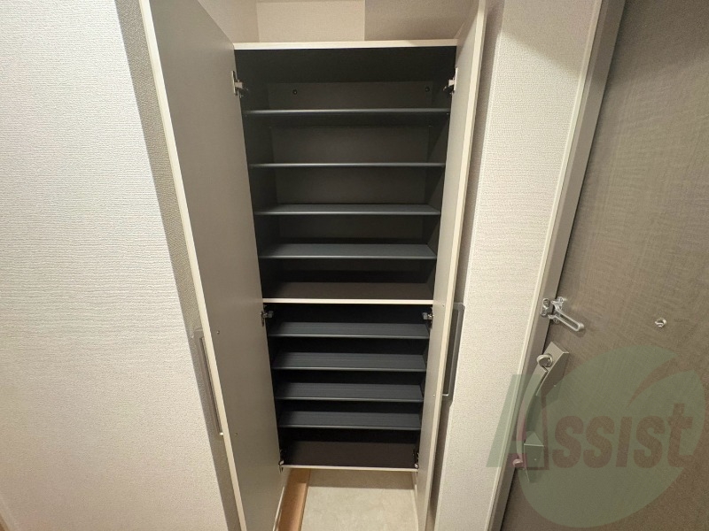 こちらはシューズボックスになります。片付けもばっちり こちらはシューズボックスになります。片付けもばっちり