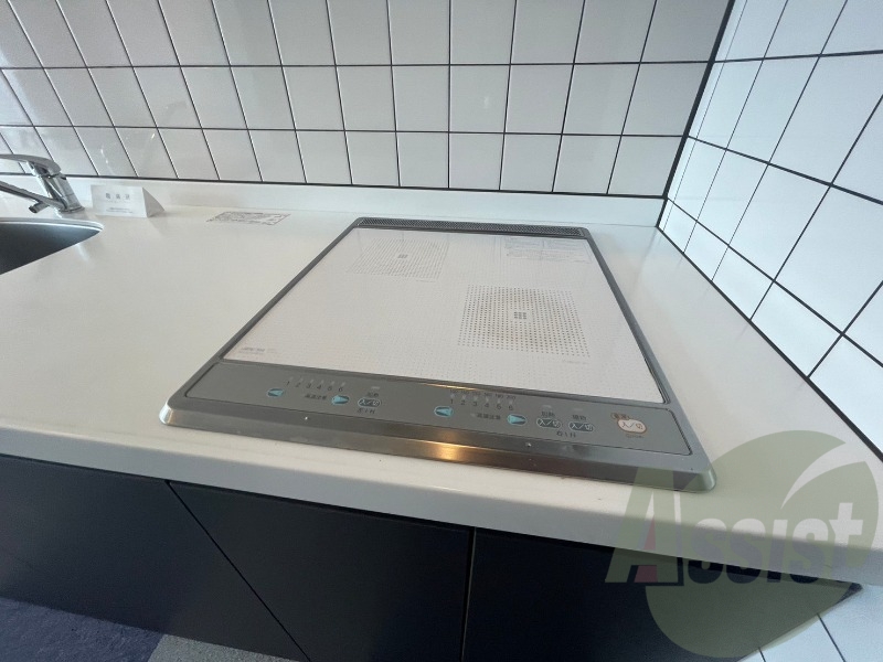 キッチンにはIHクッキングヒーターも完備です! キッチンにはIHクッキングヒーターも完備です!