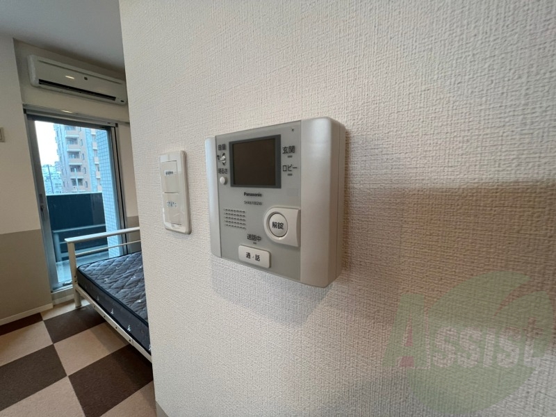 TVモニター付インターホンです。来客者の顔が見えるので安心! TVモニター付インターホンです。来客者の顔が見えるので安心!