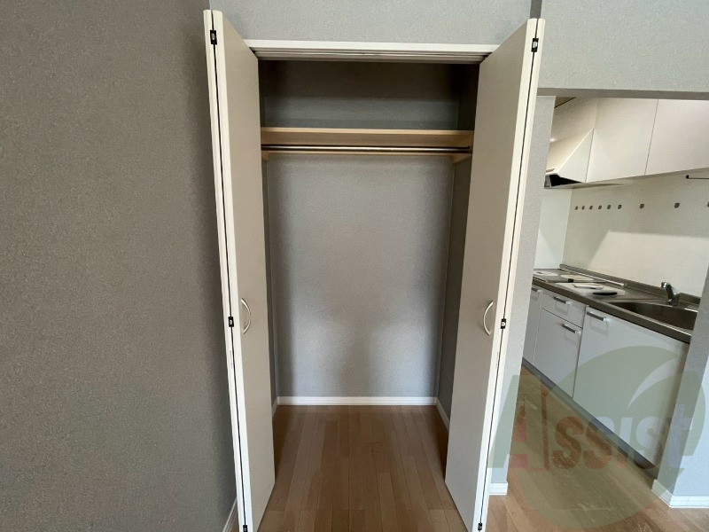 収納もバッチリあるのでお部屋が片付きますよ! 収納もバッチリあるのでお部屋が片付きますよ!