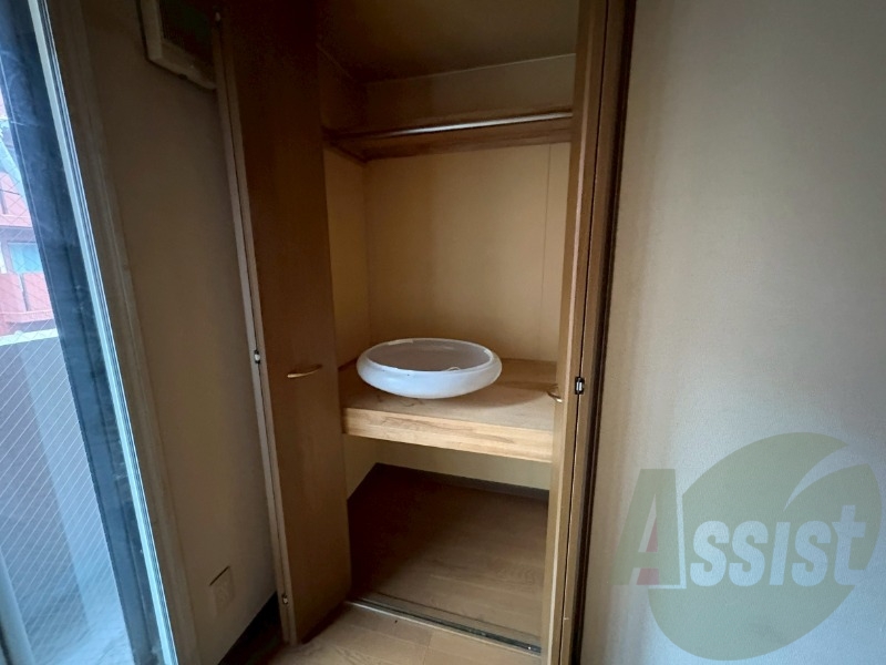 収納もバッチリあるのでお部屋が片付きますよ! 収納もバッチリあるのでお部屋が片付きますよ!