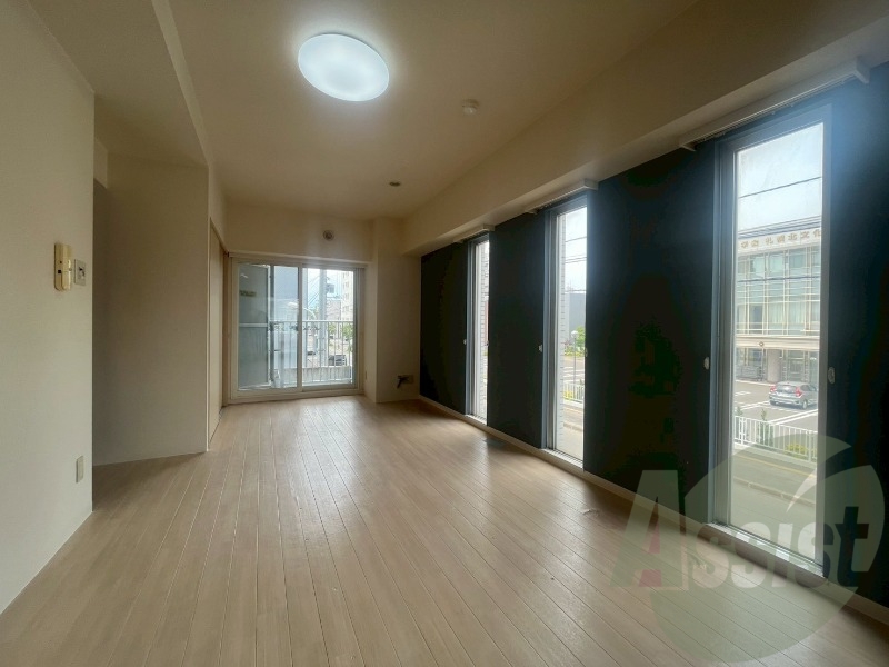 明るいお部屋は気持ちよく過ごせそうですね。 明るいお部屋は気持ちよく過ごせそうですね。