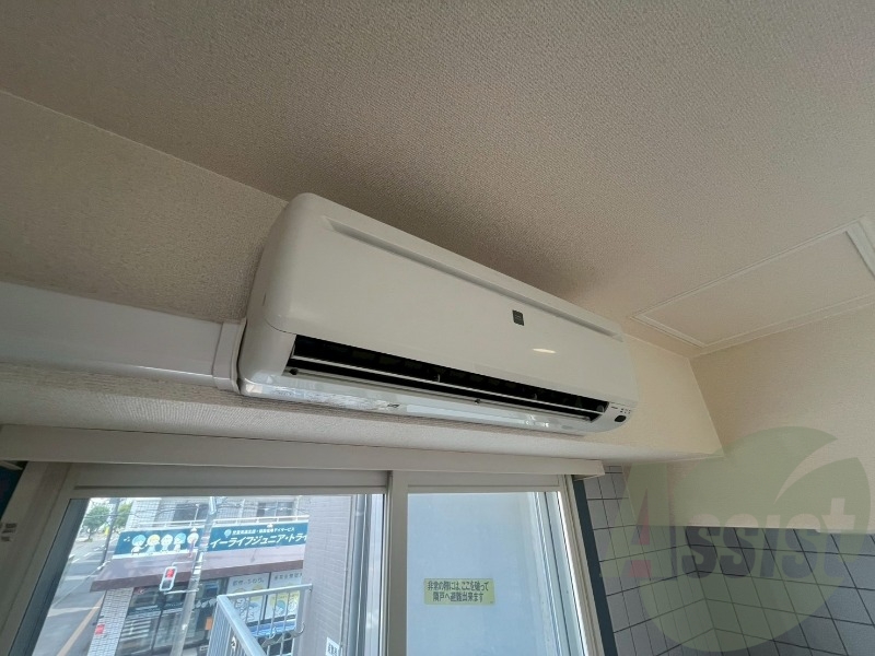 エアコンもあり暑い夏もこれで快適ですよ~ エアコンもあり暑い夏もこれで快適ですよ~