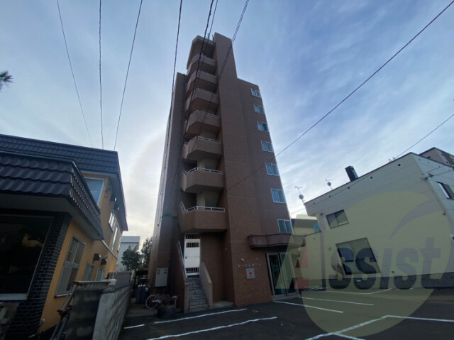 メープル南16条の外観