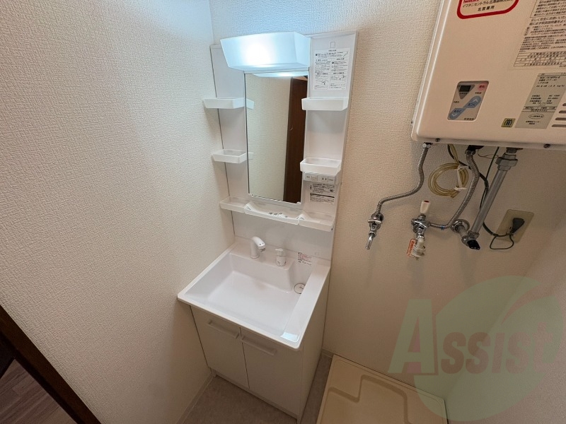 こちらに洗面台があります。朝の洗顔はこちらで。 こちらに洗面台があります。朝の洗顔はこちらで。
