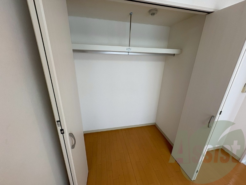 寝室の収納です。部屋がすっきり片付きます。 寝室の収納です。部屋がすっきり片付きます。