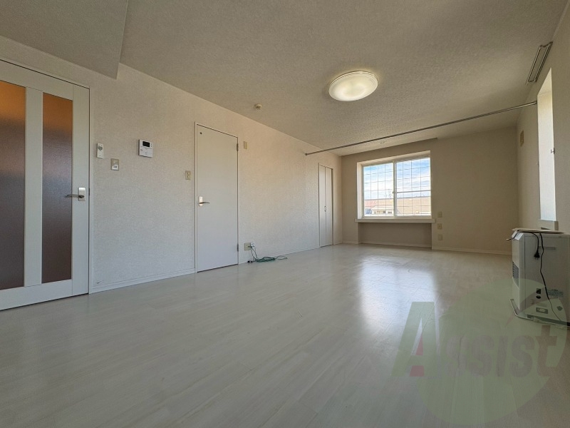 明るいお部屋は気持ちよく過ごせそうですね。 明るいお部屋は気持ちよく過ごせそうですね。