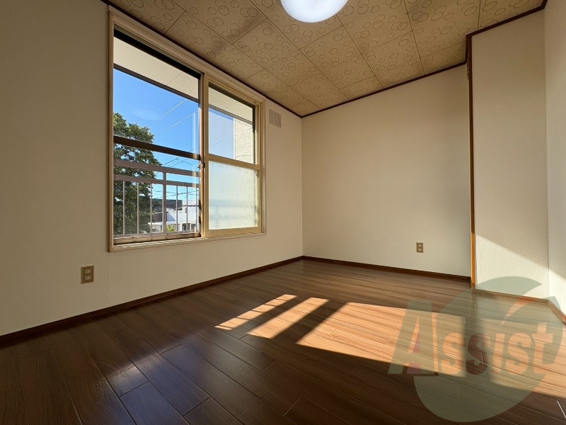寝室です。部屋をどう使うかはあなた次第です! 寝室です。部屋をどう使うかはあなた次第です!