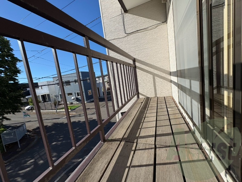 バルコニーが付いていますので一息ついてみてはいかがですか。 バルコニーが付いていますので一息ついてみてはいかがですか。