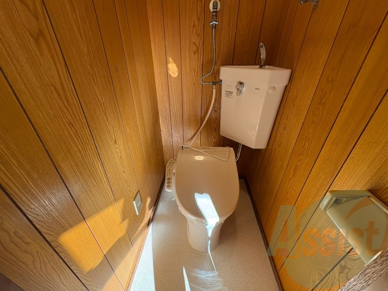 こちらはトイレです。清潔感があり、安心して使用できます。 こちらはトイレです。清潔感があり、安心して使用できます。
