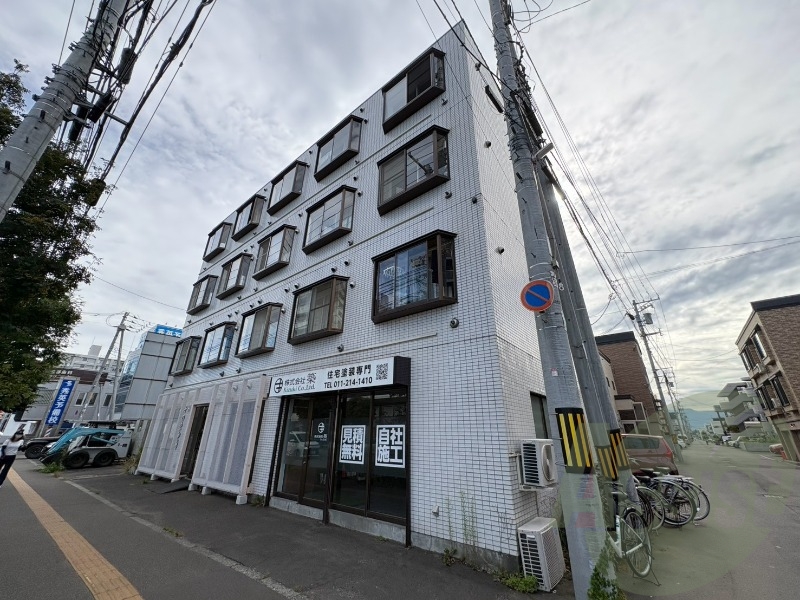 ウエスト28の外観