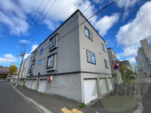 プルメリア南8条の外観