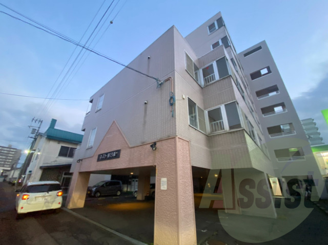 ネスト南13条の外観