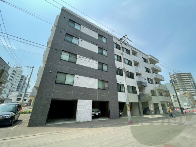 エルファロ76