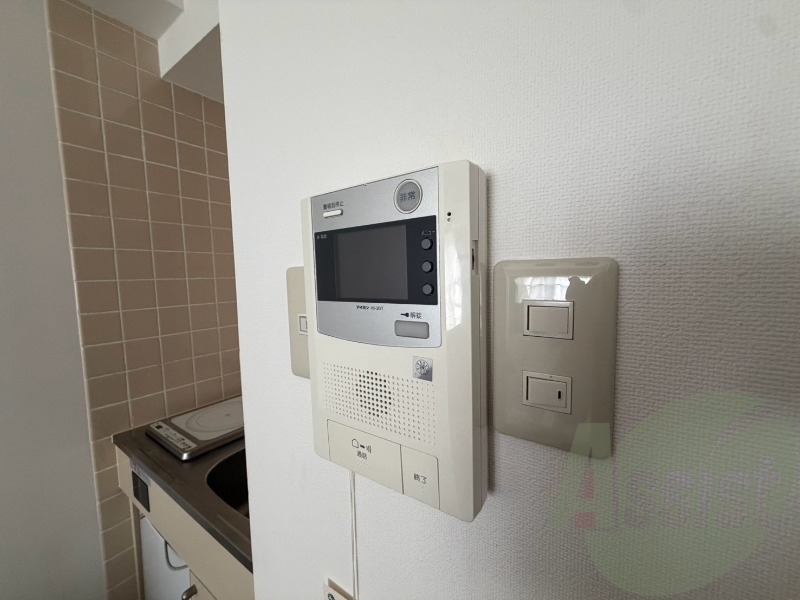 TVモニター付インターホンです。来客者の顔が見えるので安心! TVモニター付インターホンです。来客者の顔が見えるので安心!