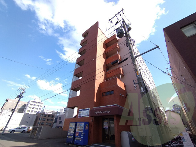 藤井ビル北14条の外観