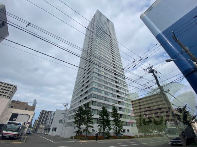 シティタワー札幌大通の外観