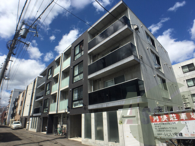 カーサグランデ南7条の外観