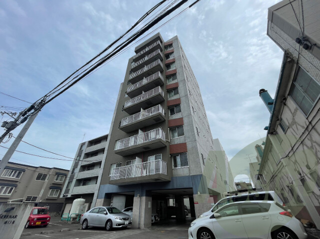 セレナール南13条の外観