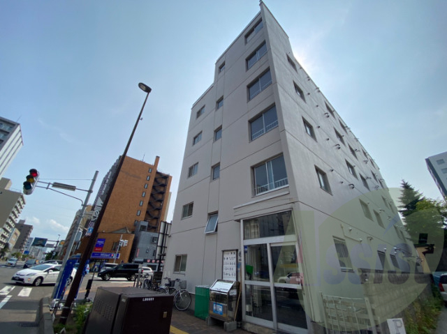 マンション常盤の外観