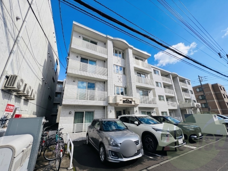 グランメール24EASTの外観