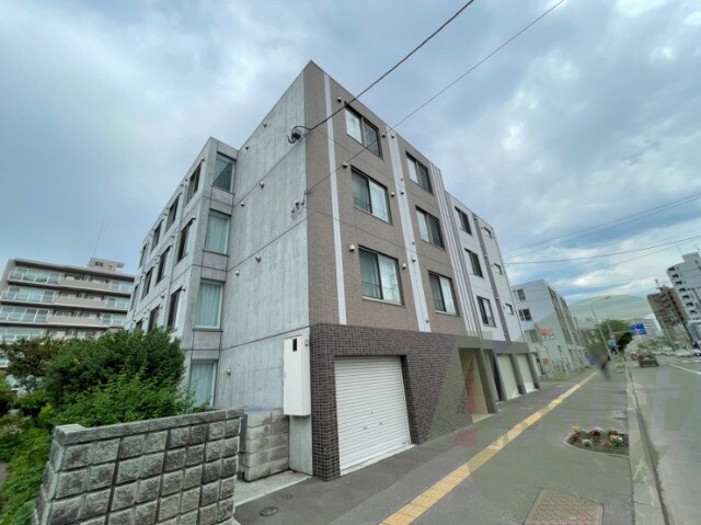 クラリス北16条A棟の外観